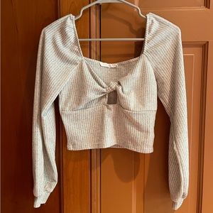 Lush Crop Middle-Knot Long Sleeve